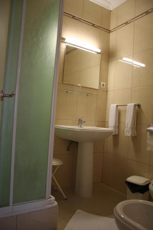 Residencial Dom Duarte Hotel Viseu Bagian luar foto